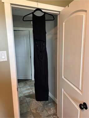 Dynamite Black Sleeveless Cutout Maxi Dress